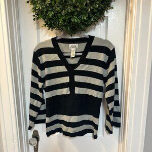 1411 Vintage Black and Grey Striped Women's Sweater w/ 3/4 Bell Sleeves-Large